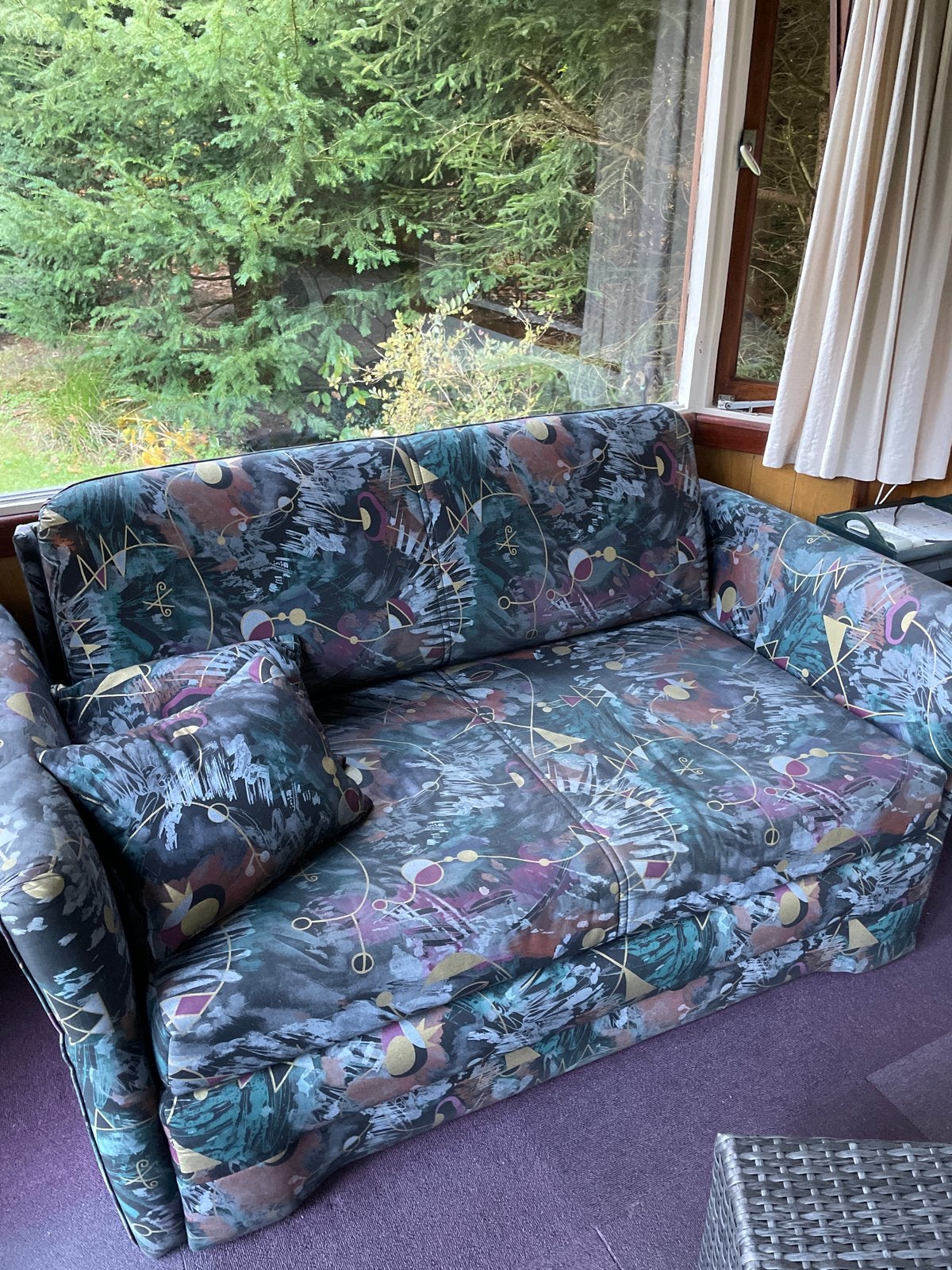 Comfortabele slaapbank met uniek patroon, Ophalen, Gebruikt, Meerkleurig, Tweepersoons