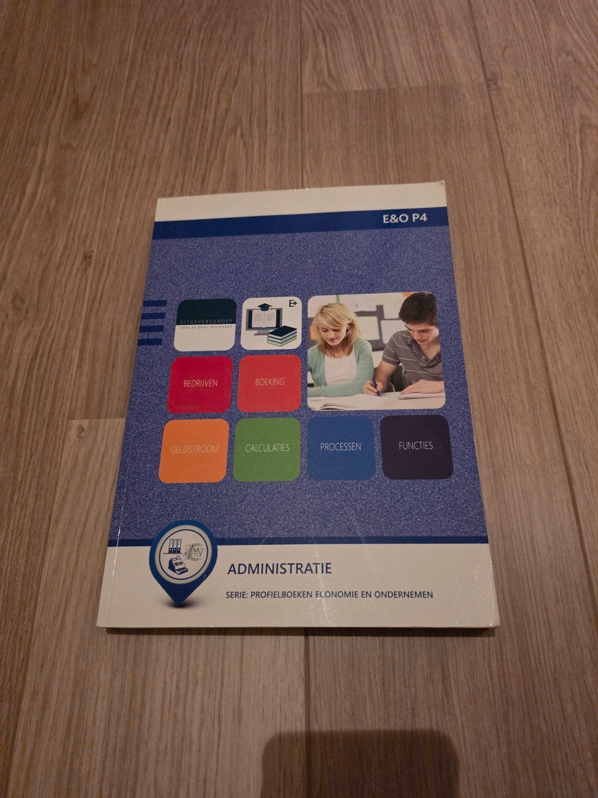 vmbo E&O P4, Boeken, VMBO, Ophalen of Verzenden, Zo goed als nieuw, Bedrijfseconomie of M&O