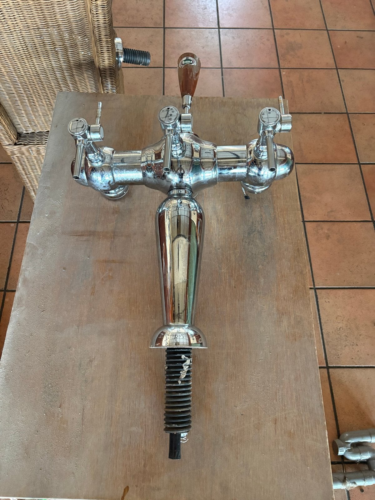Originele horeca biertap met 3 kranen, Ophalen