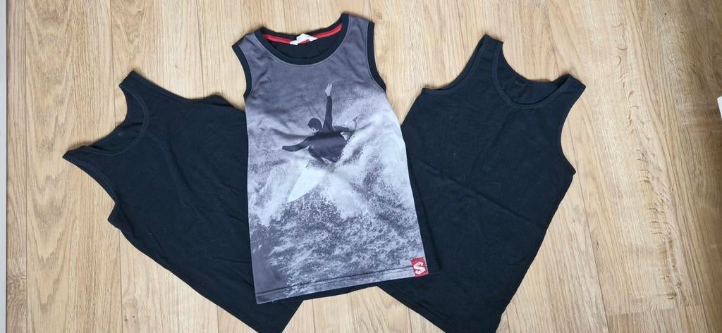 3 Hemdjes maat 146-152, waarvan 1 met surfprint, Kinderen en Baby's, Kinderkleding | Maat 152, Nacht- of Onderkleding, Gebruikt