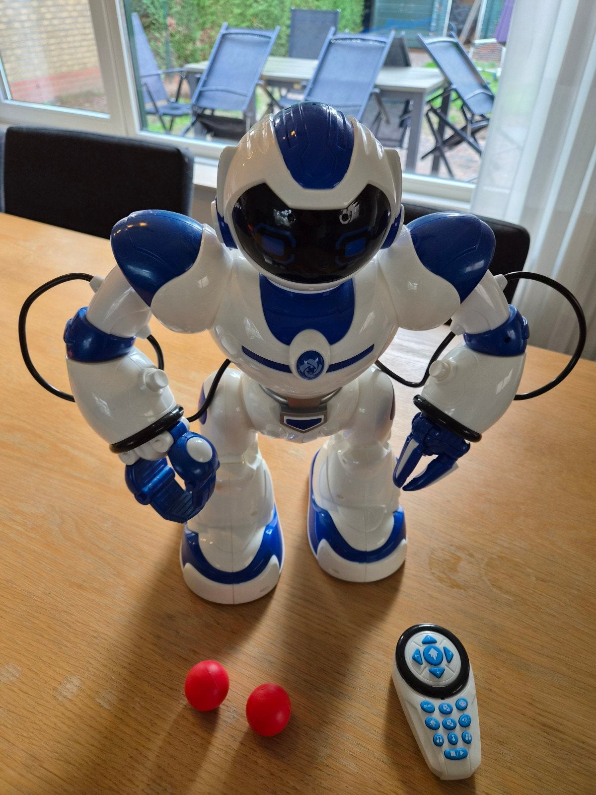 Interactieve Robot met Afstandsbediening en Ballen, Ophalen, Zo goed als nieuw, Jongen of Meisje