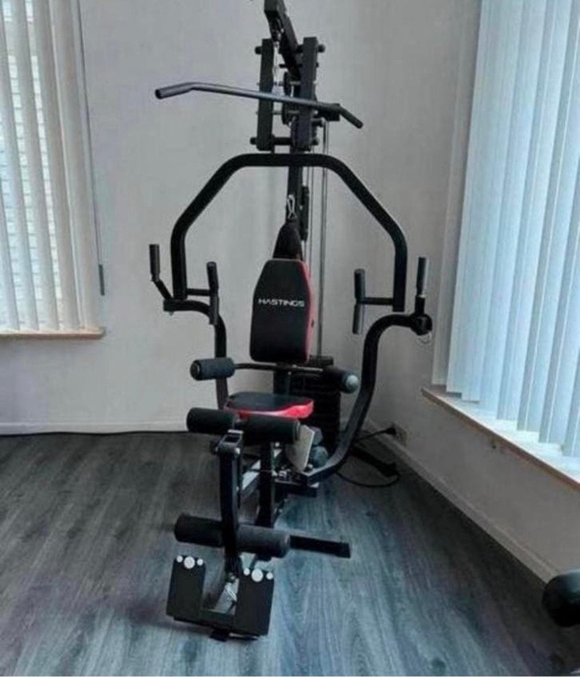 Krachtstation fitness Hastings, Ophalen, Benen, Krachtstation, Zo goed als nieuw