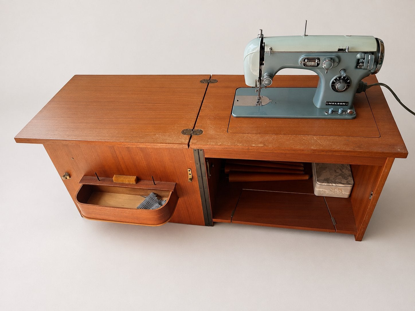 Vintage Melson naaimachine met meubel, Ophalen