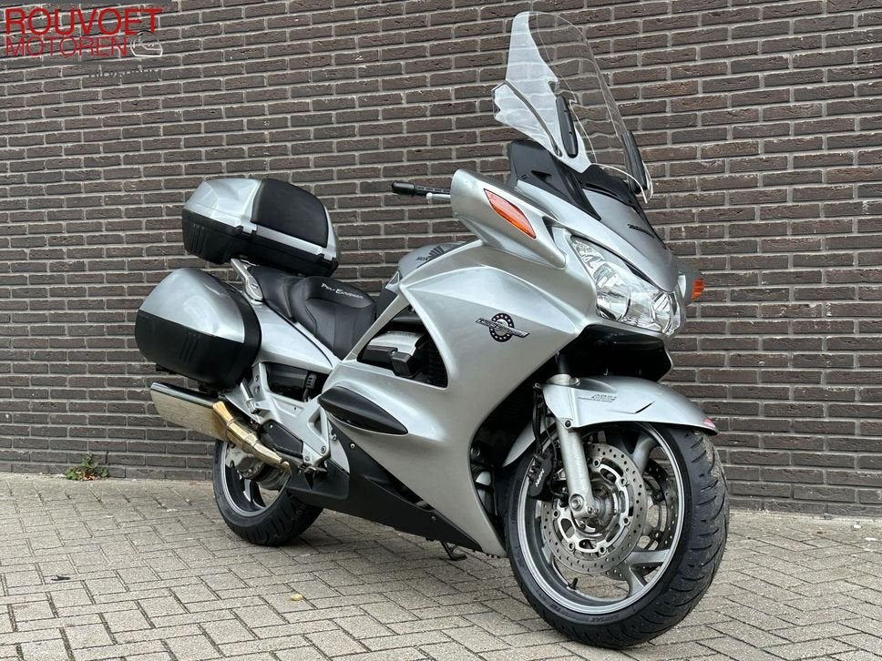 HONDA ST 1300 PAN EUROPEAN ABS ST1300 S T 1300, HONDA, 4 cilinders, Motorrijbewijs A, Bedrijf