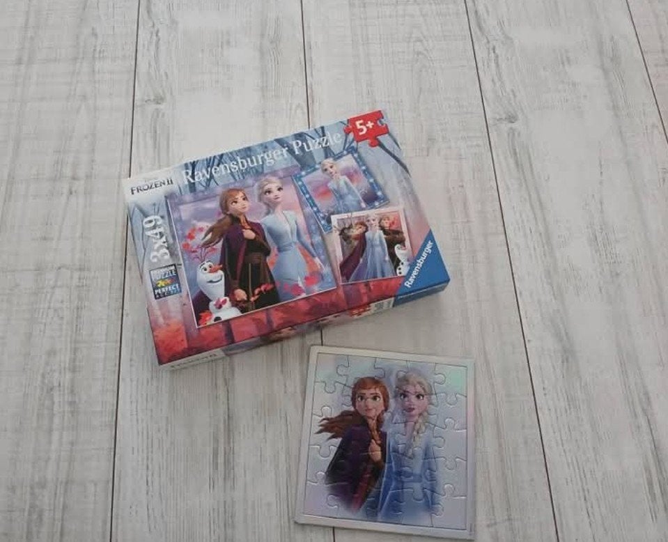 Frozen puzzels, Ophalen of Verzenden, Zo goed als nieuw, Puzzelen