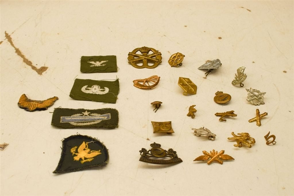 Uniform emblemen en speldjes 46035, Ophalen of Verzenden, Gebruikt, Overige onderwerpen