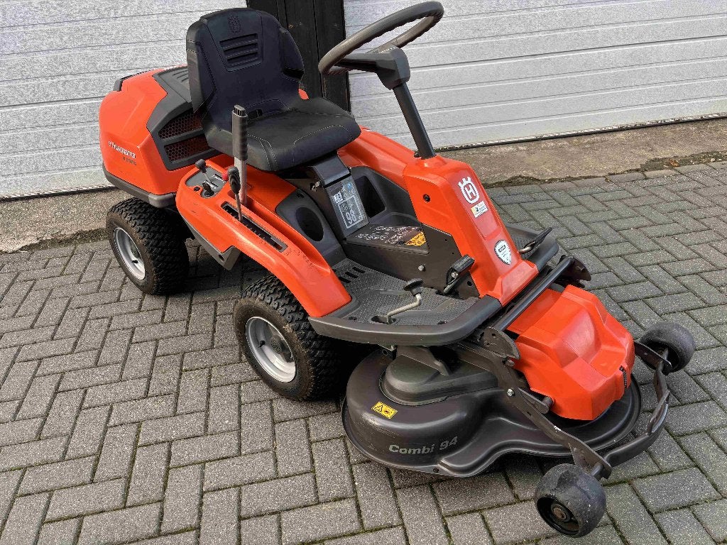 Nette Husqvarna rider frontmaaier, Ophalen, Gebruikt, Elektrische starter, 90 tot 120 cm