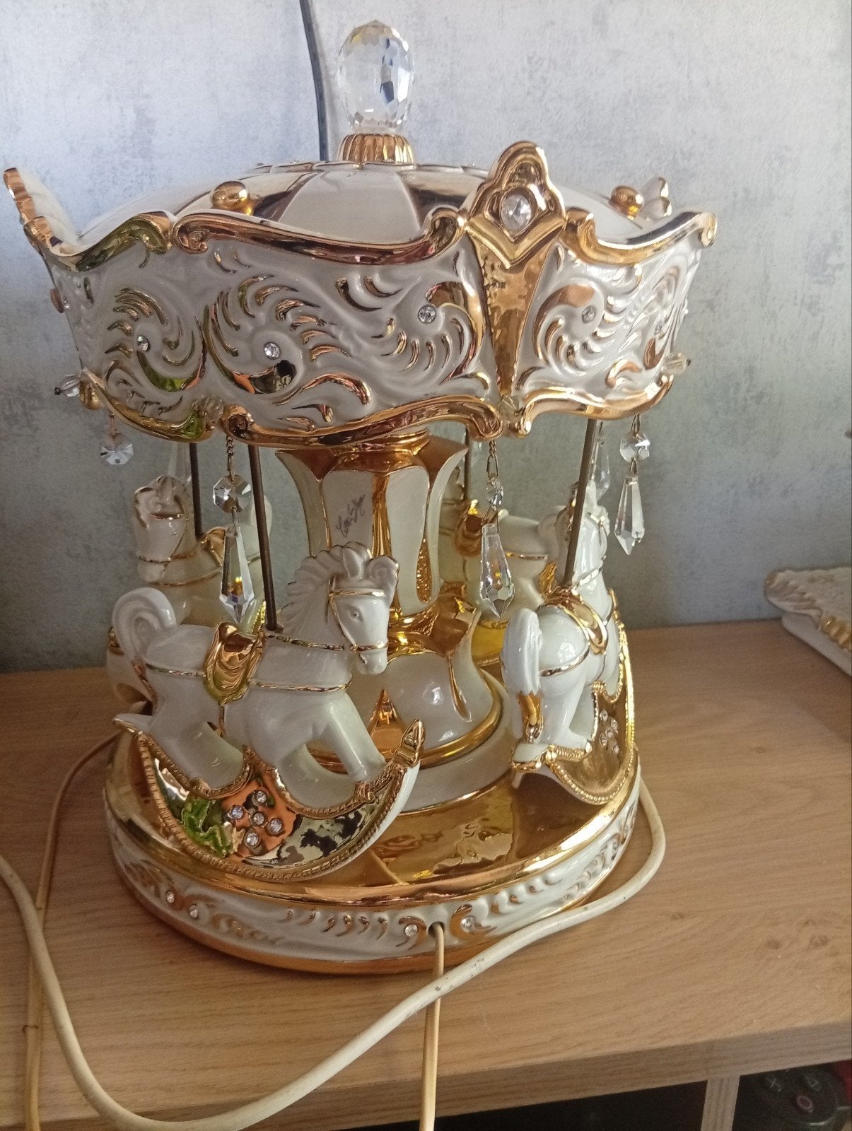 Exclusieve Capodimonte Carrousel Tafellamp, Ophalen