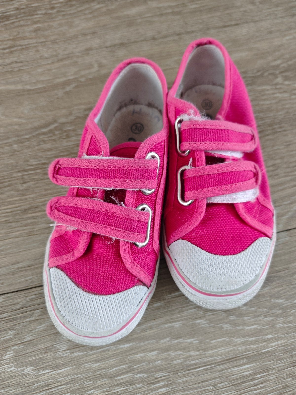 Gymschoenen maat 30, Kinderen en Baby's, Kinderkleding | Schoenen en Sokken, Gebruikt, Meisje, Sportschoenen, Ophalen of Verzenden