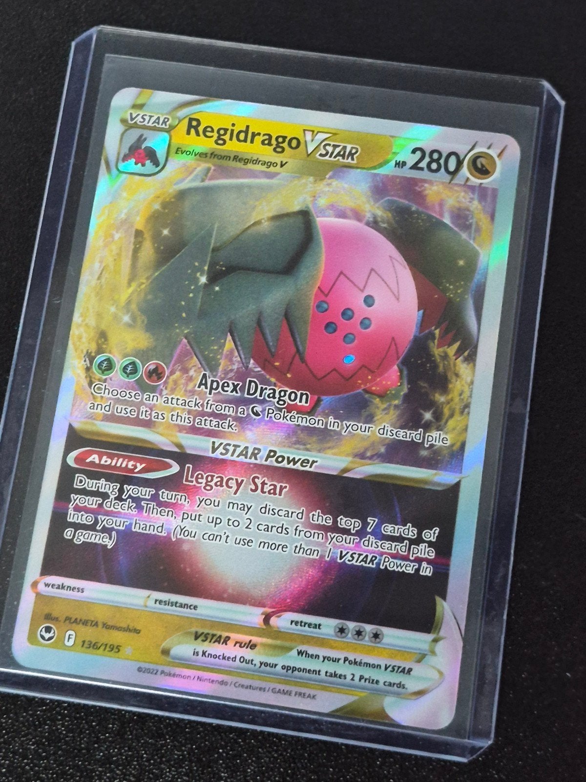 Regidrago VSTAR Pokémon kaart (Crown Zenith 136/195), Ophalen of Verzenden, Zo goed als nieuw, Losse kaart