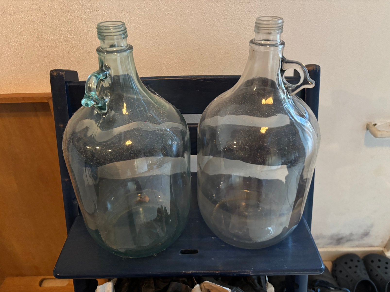 Twee originele franse glazen flessen, Overige kleuren, Ophalen of Verzenden, Minder dan 50 cm, Glas