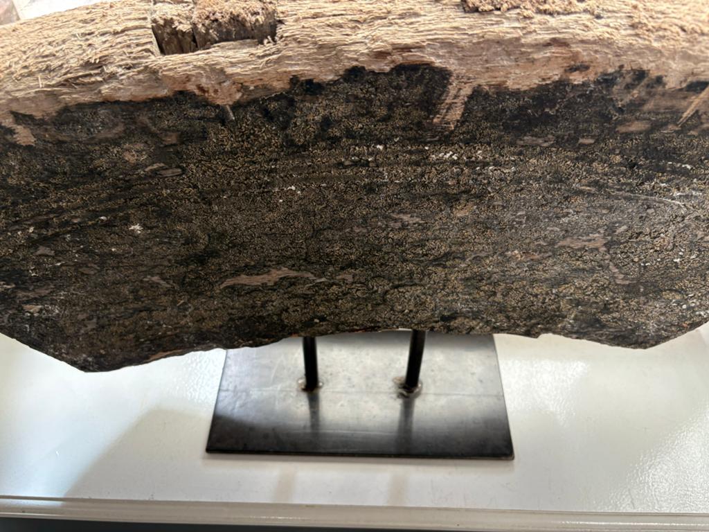 Decoratiestuk op metalen voet - Uniek en stijlvol, Ophalen, Gebruikt, Metaal, Bruin