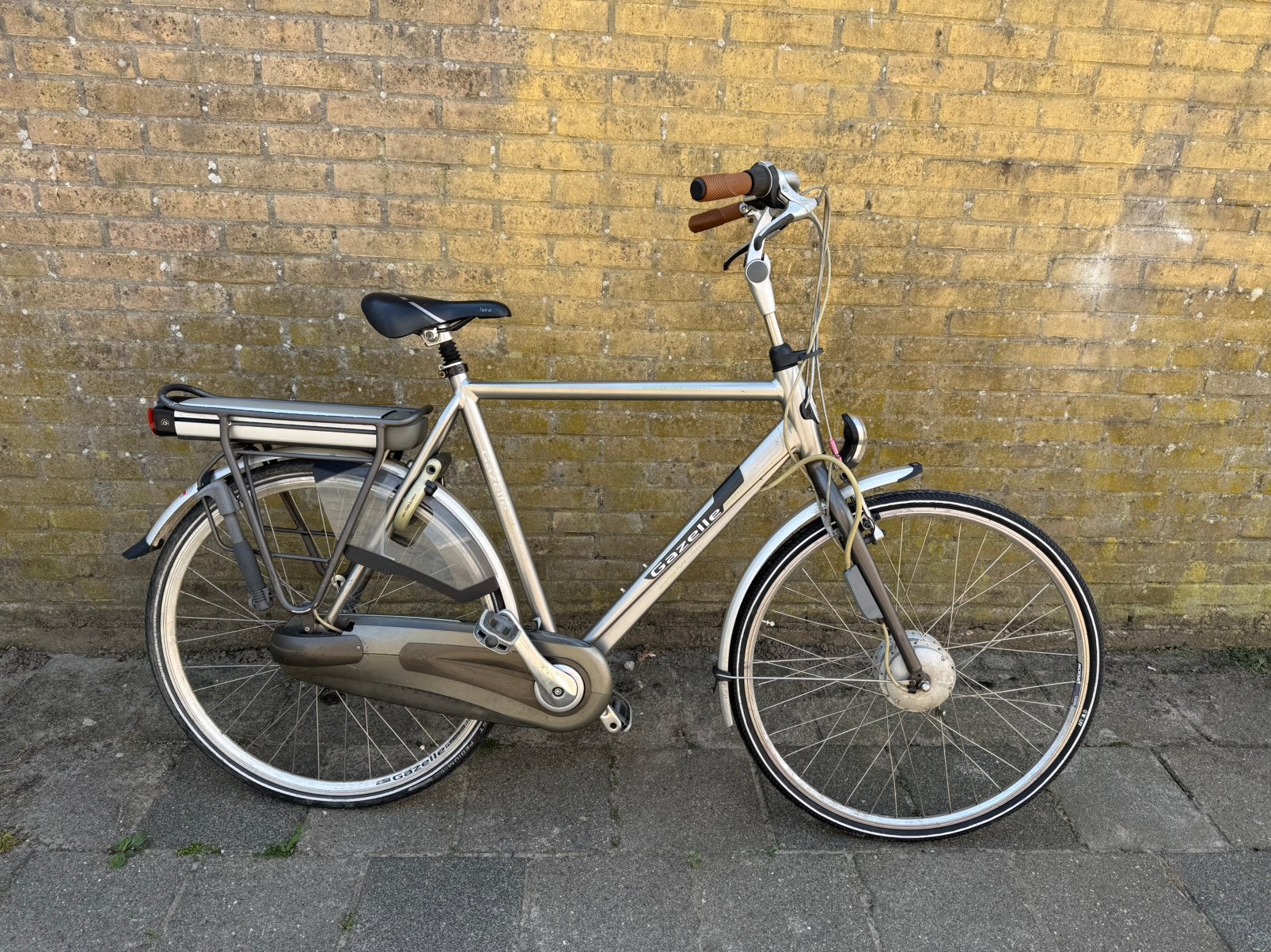 Nette gazelle orange innergy elektrische heren-schoolfiets, Fietsen en Brommers, Fietsen | Jongens, Zo goed als nieuw, 26 inch of meer