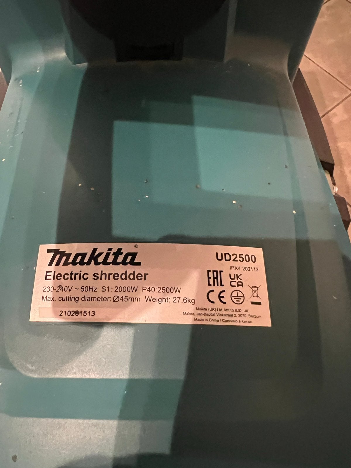 Makita UD2500 Elektrische hakselaar - 2500W, Ophalen, Gebruikt, Elektrisch, Met opvangbak