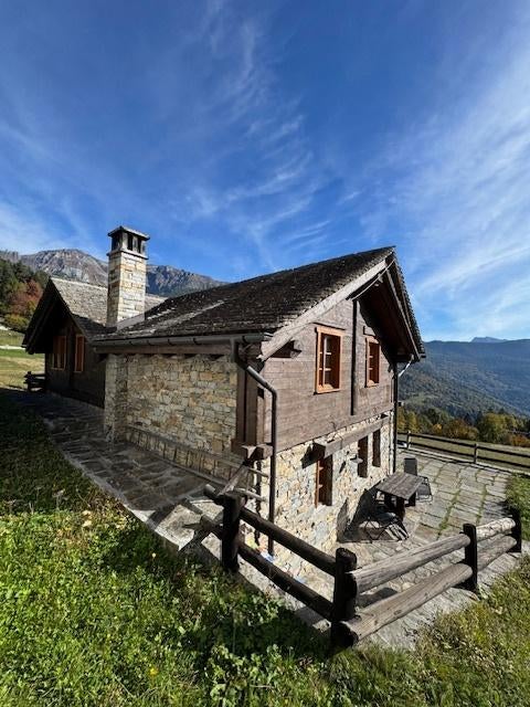 Prachtig vakantiehuis / Alpenchalet in Piemonte, Italië, Vakantie, 12 personen, 4 of meer slaapkamers, Piemonte of Aosta, In bergen of heuvels