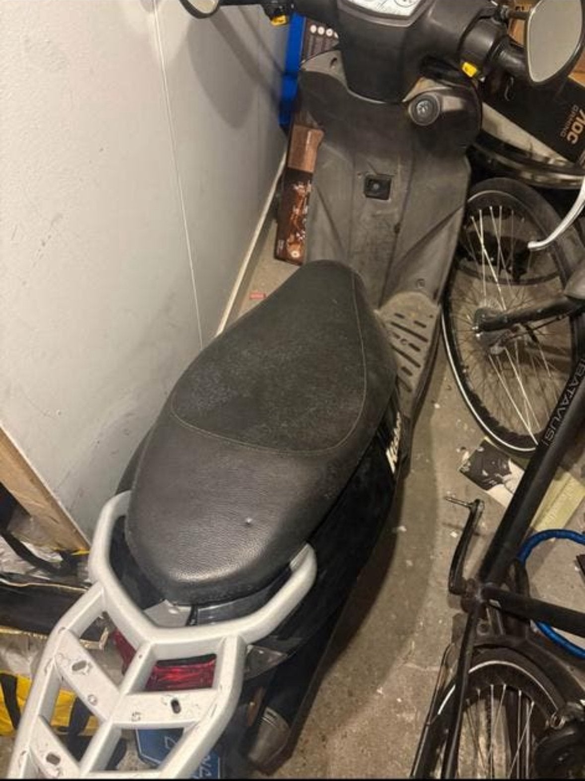 peugeot kisbee, Ophalen of Verzenden, Zo goed als nieuw