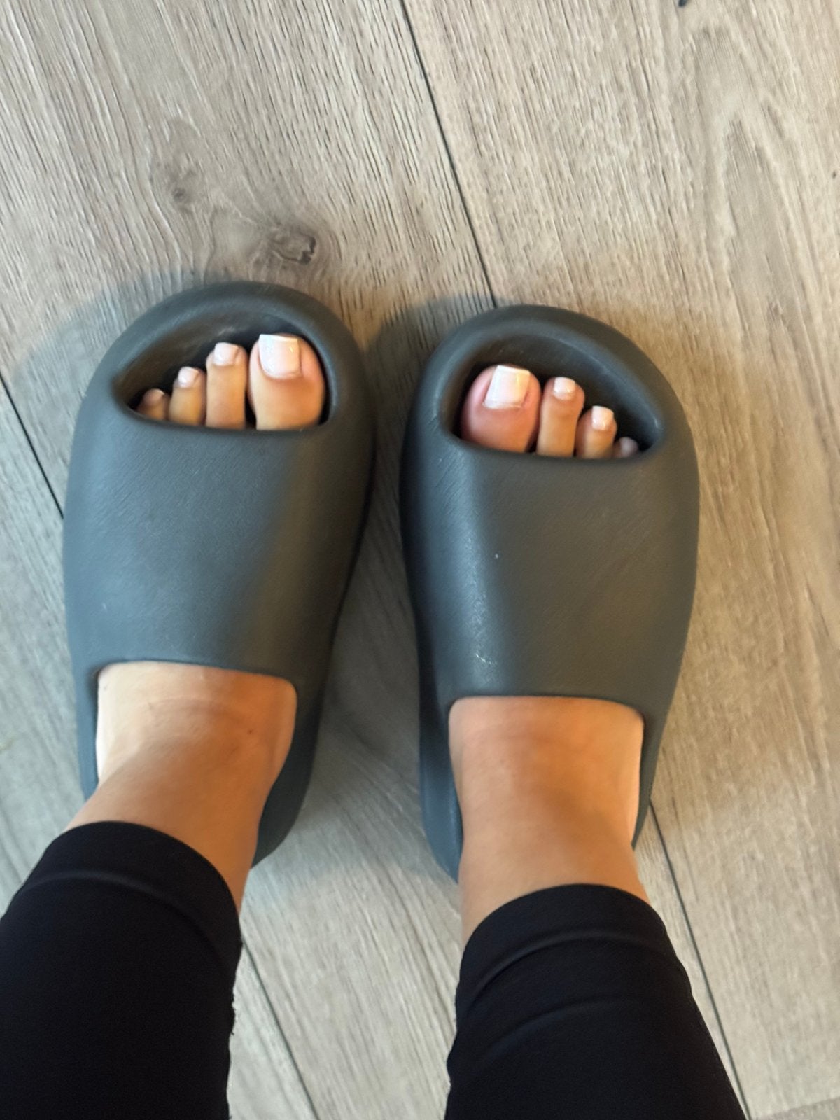 Yeezy slides 37, Ophalen of Verzenden, Zo goed als nieuw