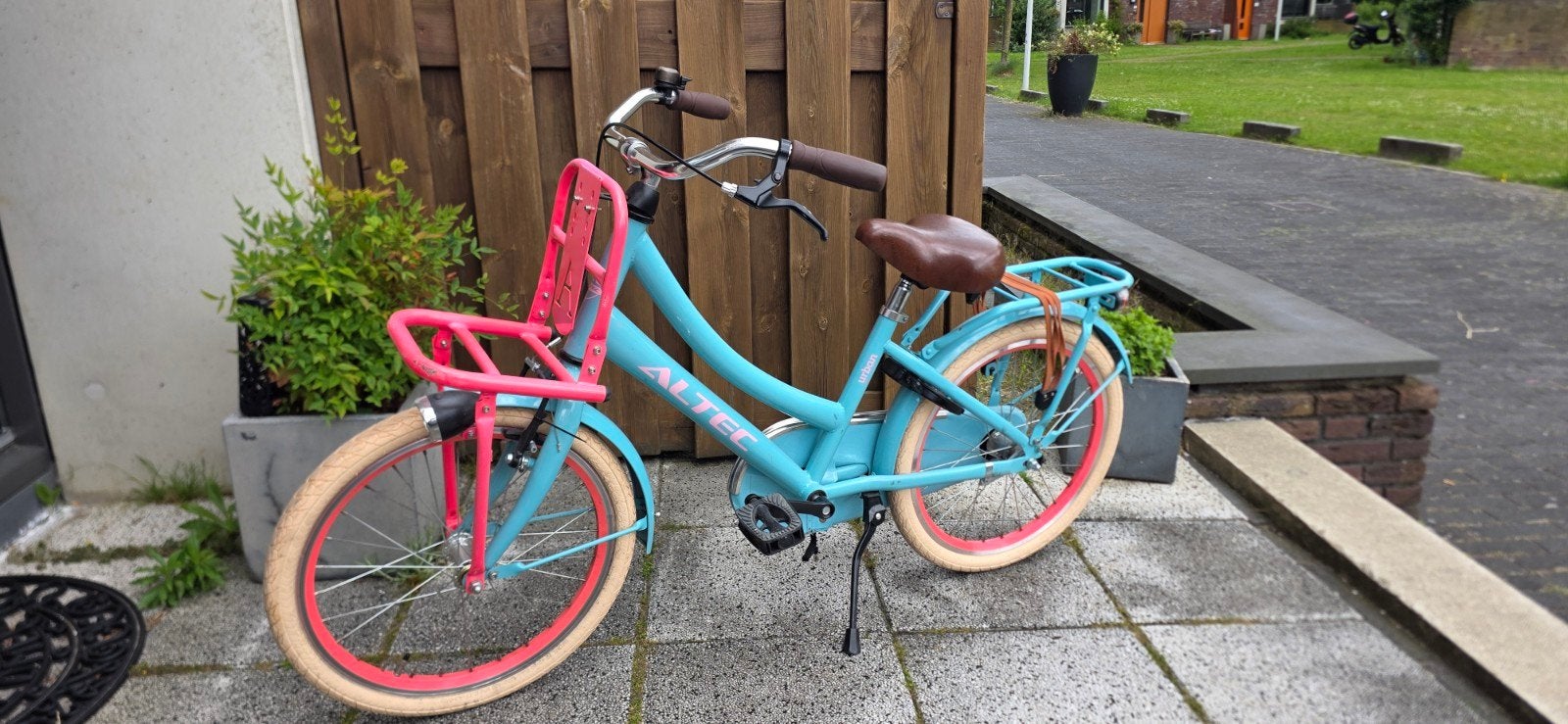 Altec kinderfiets meisje 20 inch met voordrager, Fietsen en Brommers, Fietsen | Kinderfietsjes, Ophalen, 20 inch of meer, Altec