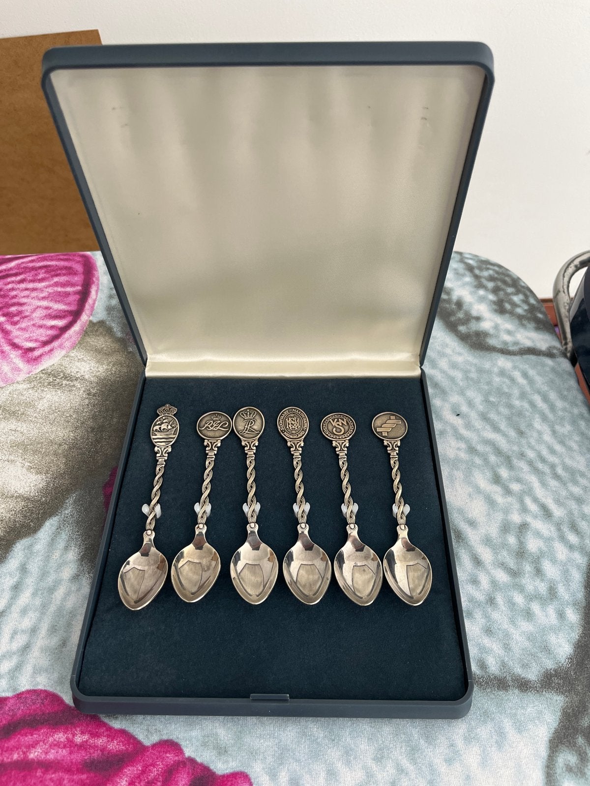 Set van 6 Nedlloyd verzamellepels in originele doos, Antiek en Kunst, Ophalen of Verzenden