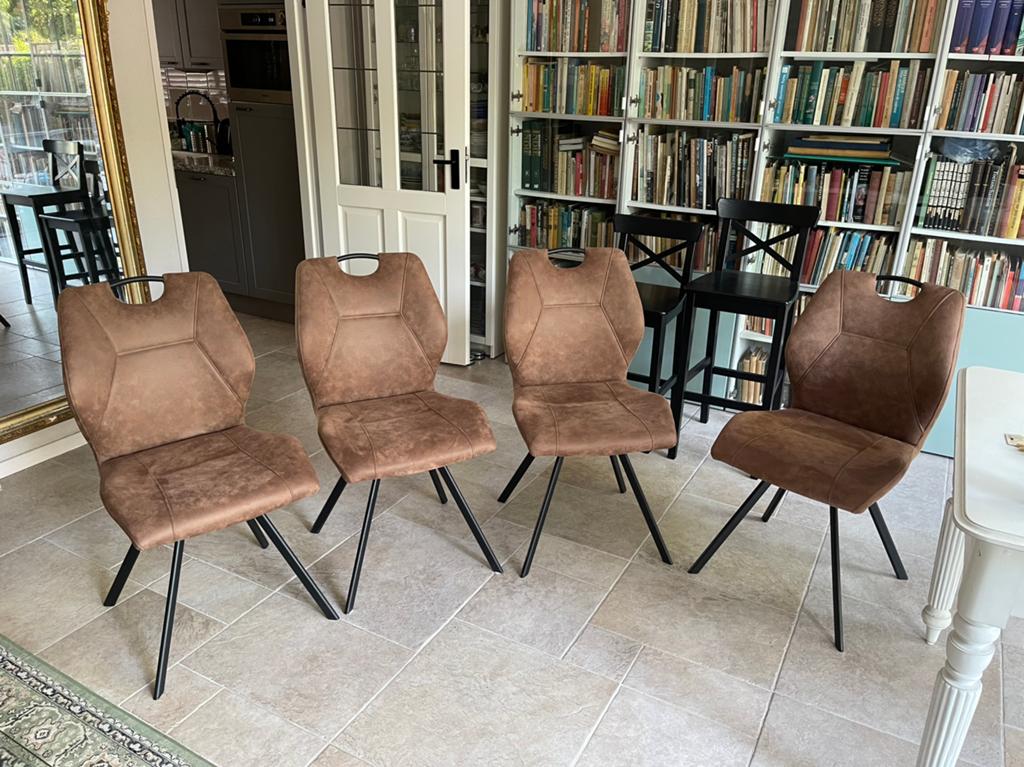 4 eetkamerstoelen Jesse kleur Cognac, Huis en Inrichting, Stoelen, Ophalen of Verzenden, Zo goed als nieuw, Bruin, Stof