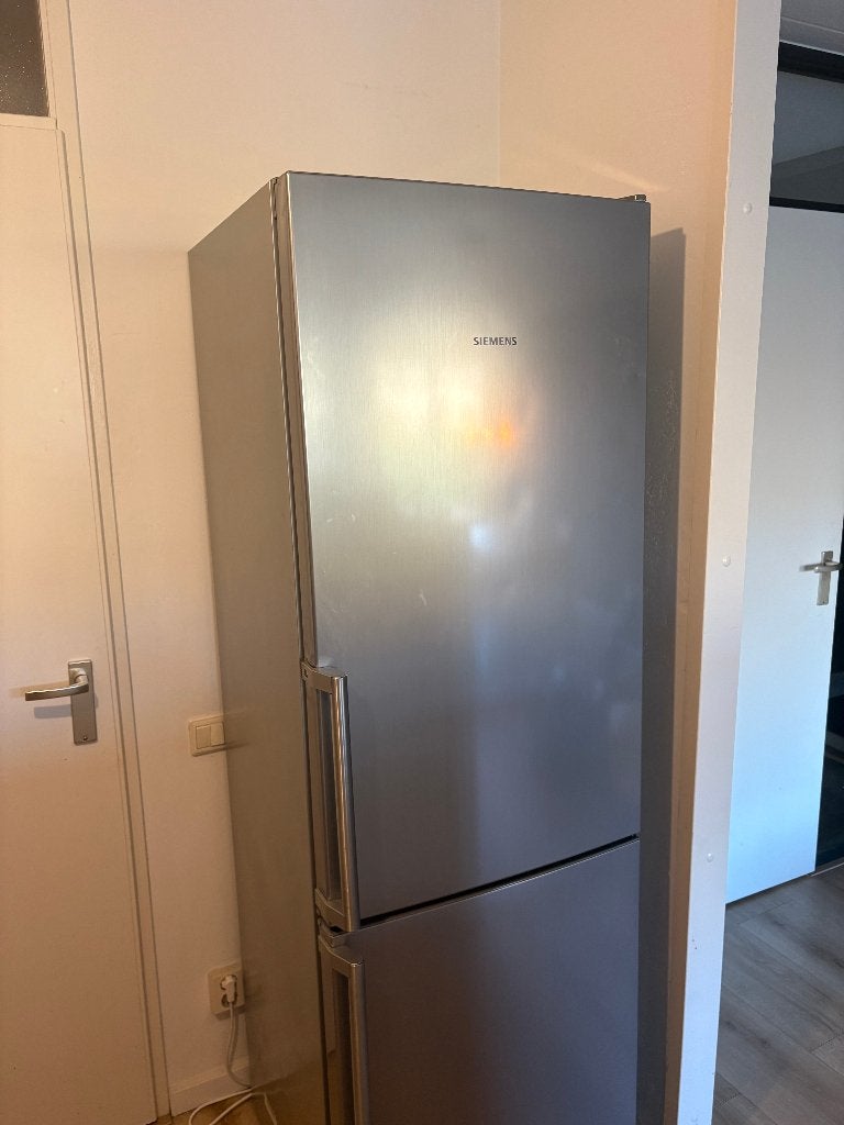 Siemens fridge-freezer, Ophalen, 200 liter of meer, 60 cm of meer, 160 cm of meer