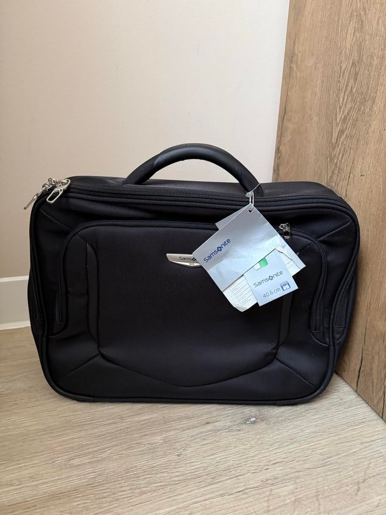 Samsonite laptoptas 16 inch - Nieuw met kaartjes, Gevoerd laptopvak, Nieuw, Aktetas, Ophalen of Verzenden