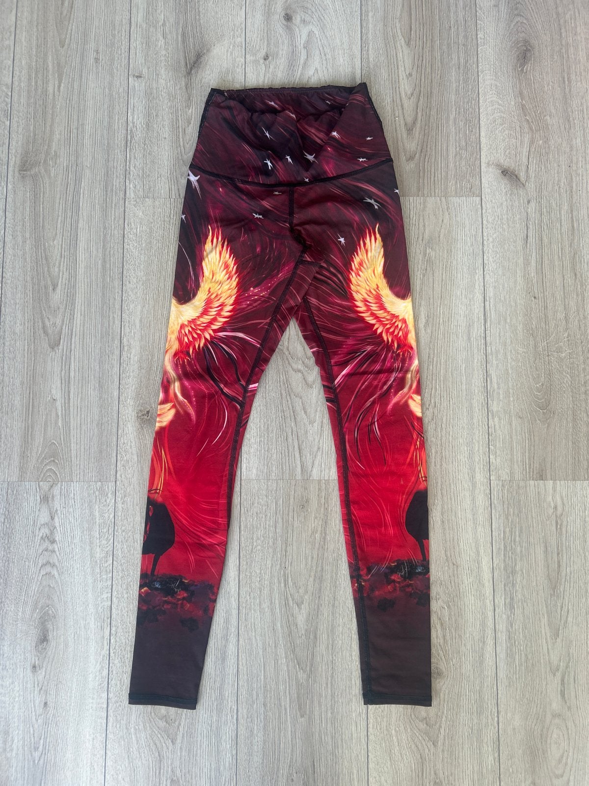 Yoga Democracy Legging - Phoenix print, XS, Ophalen of Verzenden, Zo goed als nieuw, Maat 34 (XS) of kleiner, Rood