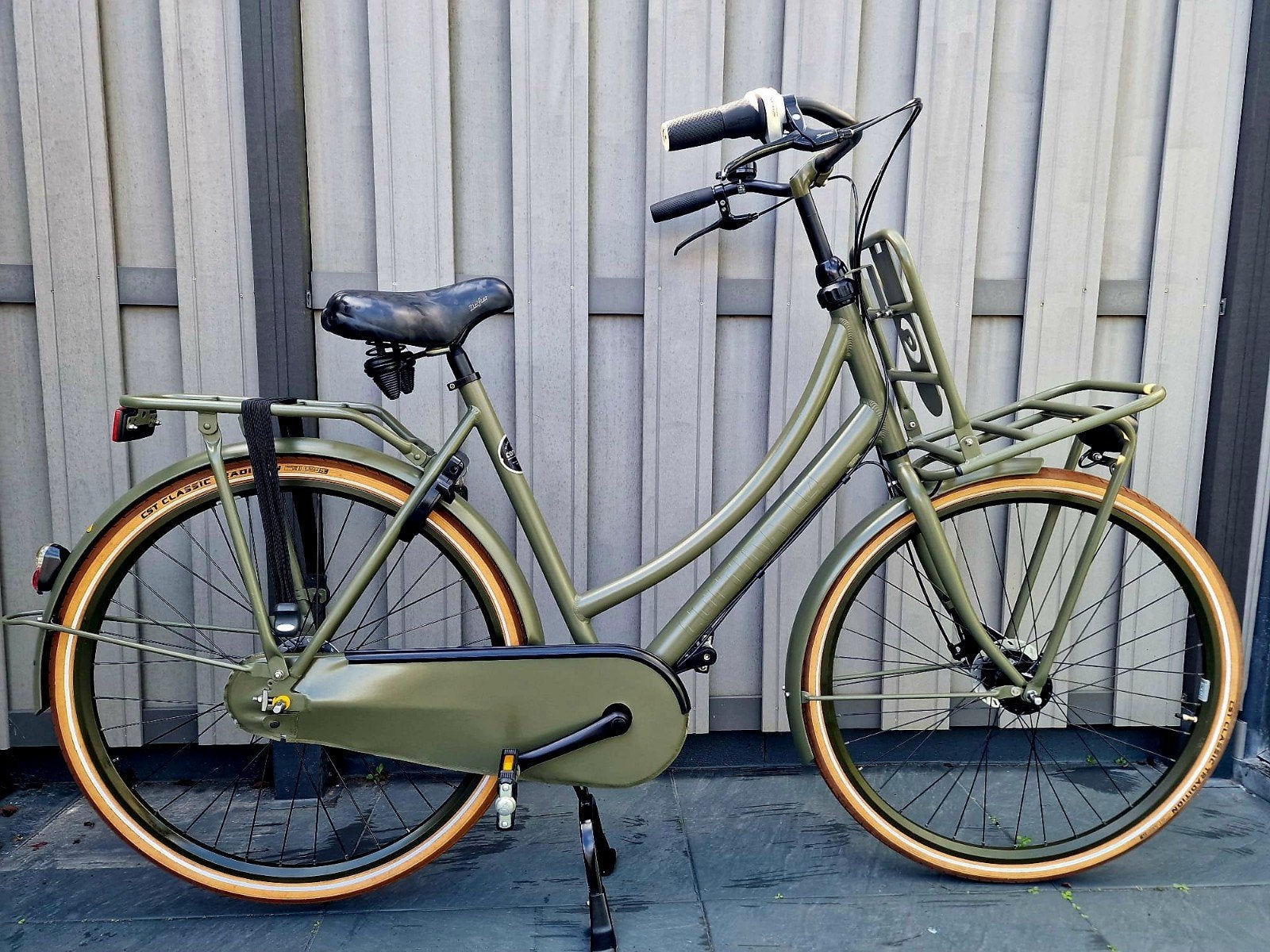 Cortina U4 Army Green in absolute nieuwstaat.
- 28 inch wiel, Versnellingen, 56 cm of meer, Zo goed als nieuw, Trommelrem