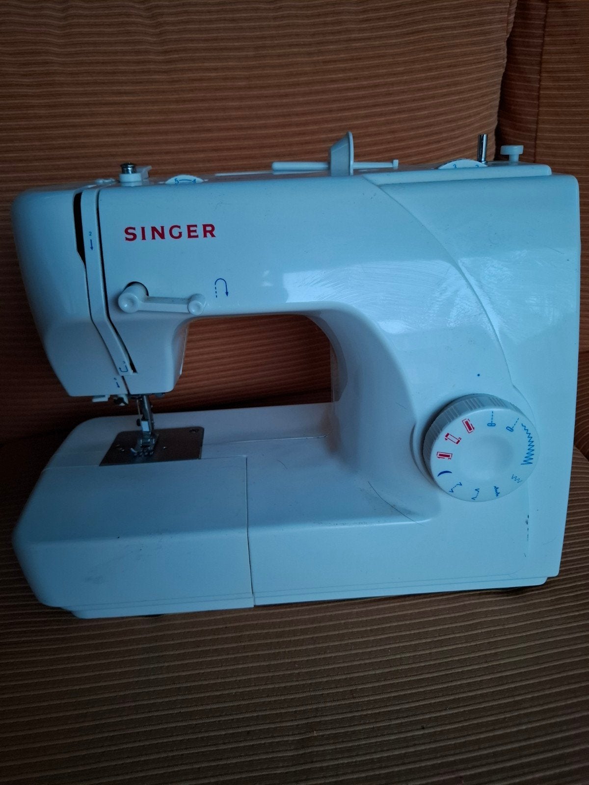 Singer Naaimachine Model 1507 - Wit, Ophalen of Verzenden, Gebruikt, Naaimachine, Singer