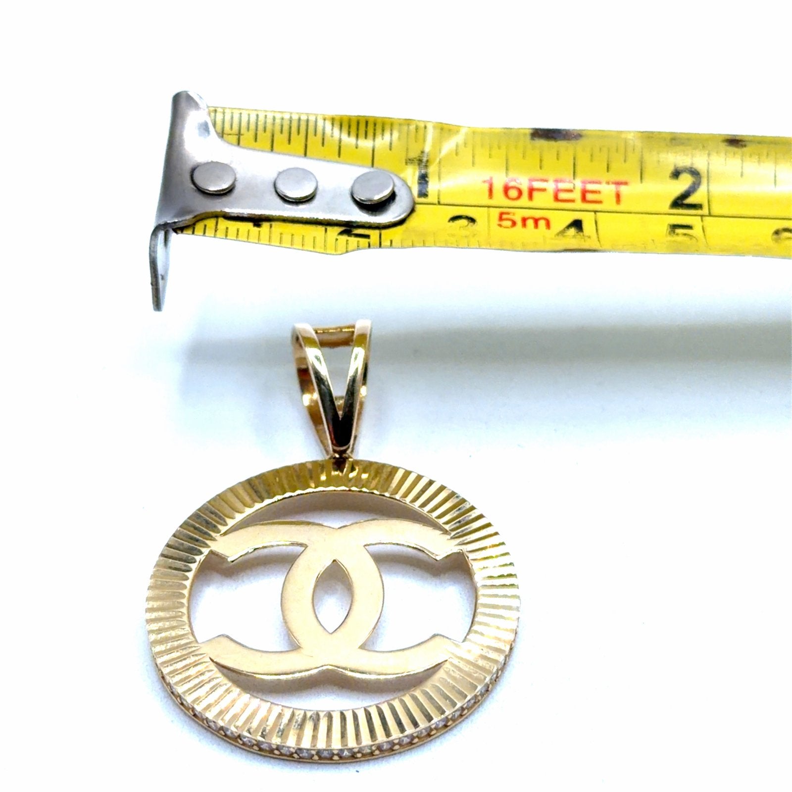 Gouden Chanel CC Hanger - Elegant en Stijlvol, Overige voorstellingen, Www.bredajuwelier.nl, Nieuw, Ophalen of Verzenden