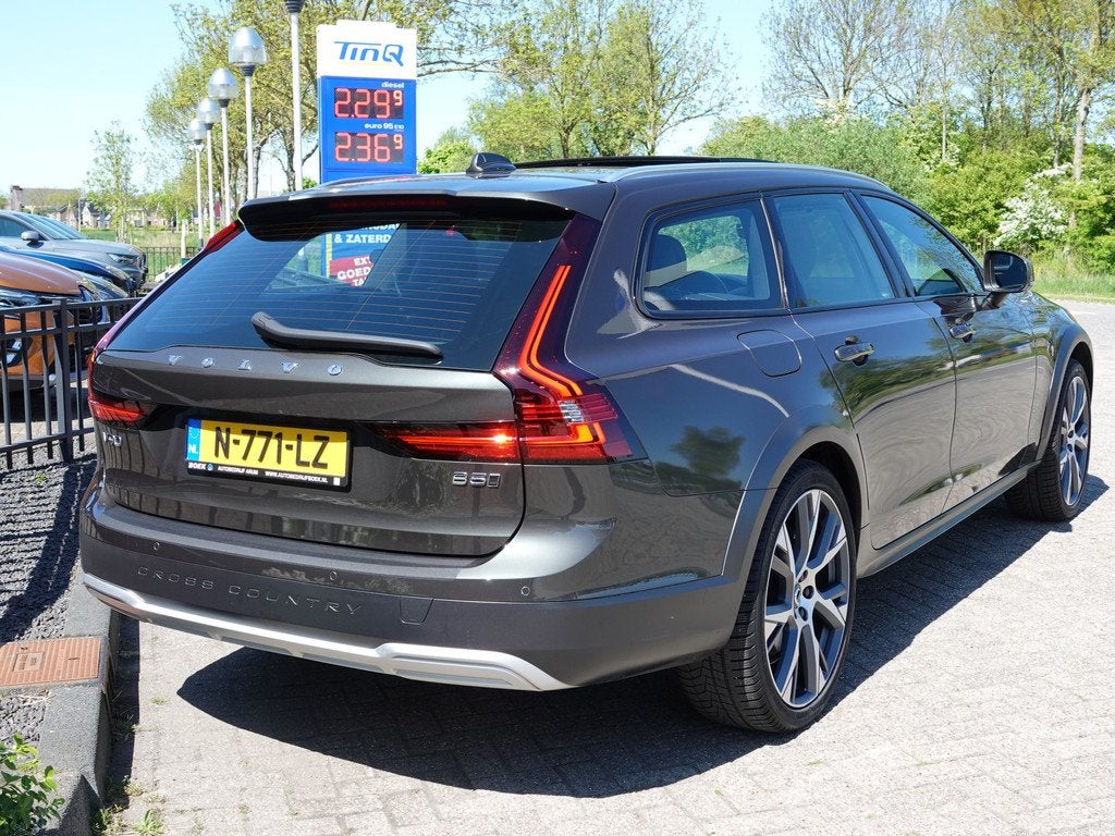 Volvo V90 Cross Country 2.0 B5 AWD Pro 250PK PANO | VOL LEER, Automaat, 15 km/l, Euro 6, 4 cilinders