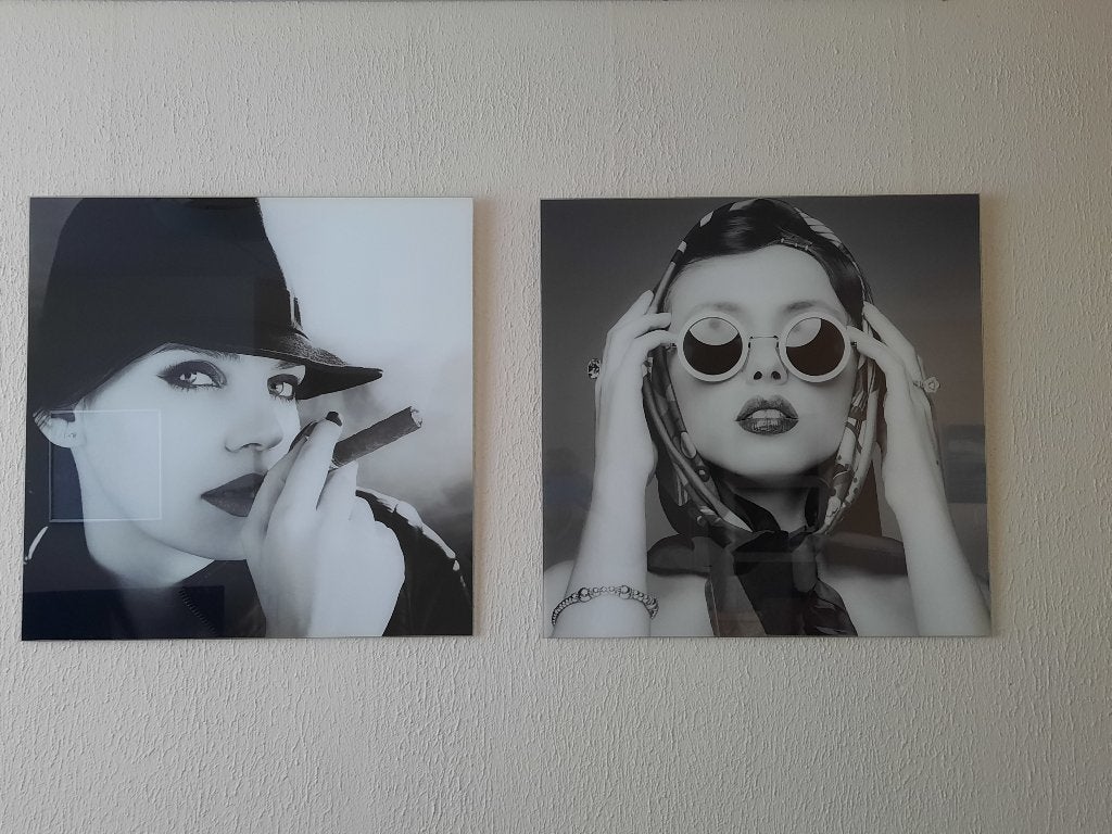 Twee mooie glasschilderijen van mondaine vrouwen, Ophalen, Overige typen, Zo goed als nieuw, 75 tot 100 cm