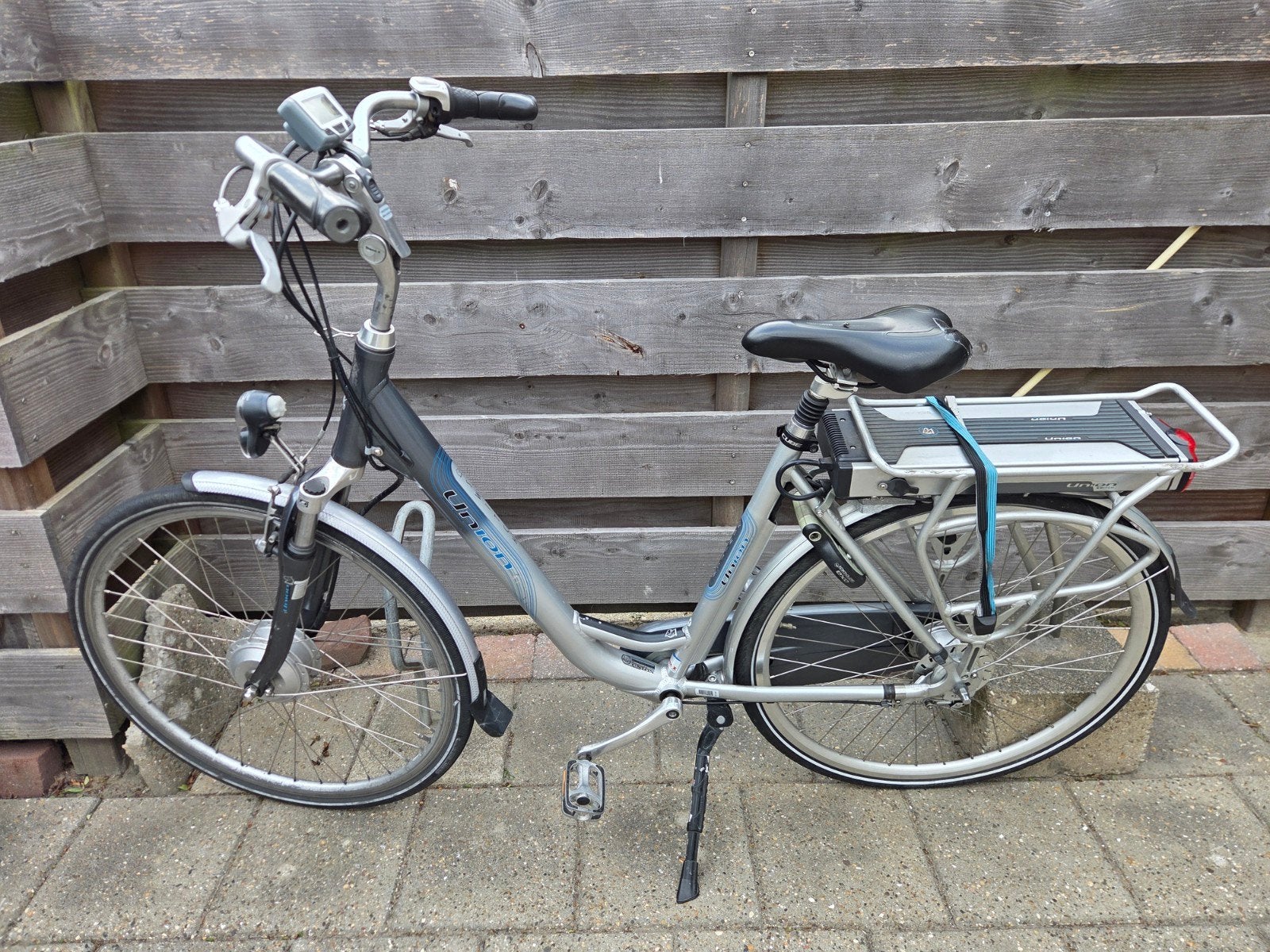 union elektrische fiets. vandaag 15-08-2026 zo meenemen 150€, Minder dan 30 km per accu, Gebruikt, 51 tot 55 cm, Ophalen
