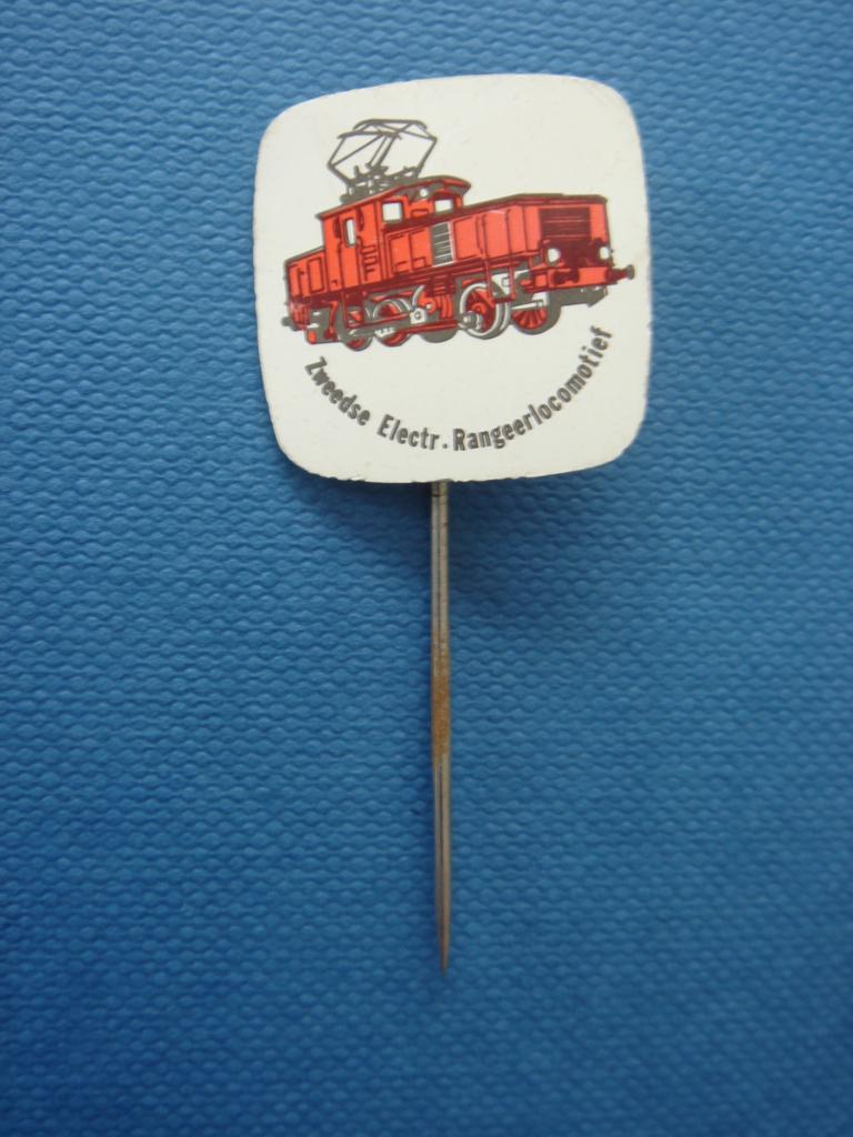 Speld Zweedse Electr. Rangeerlocomotief, Ophalen of Verzenden, Gebruikt, Transport, Speldje of Pin