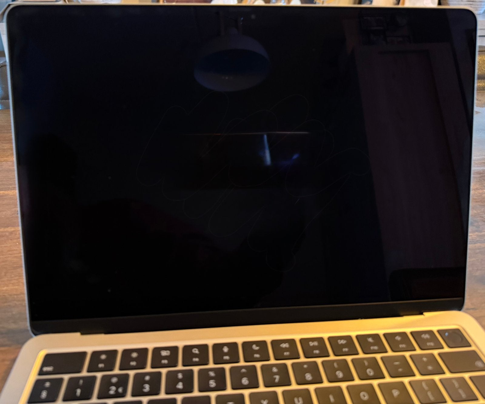 Foto 6 van MacBook Air 13” M4 – 16GB – 256GB – Zilver – zgan