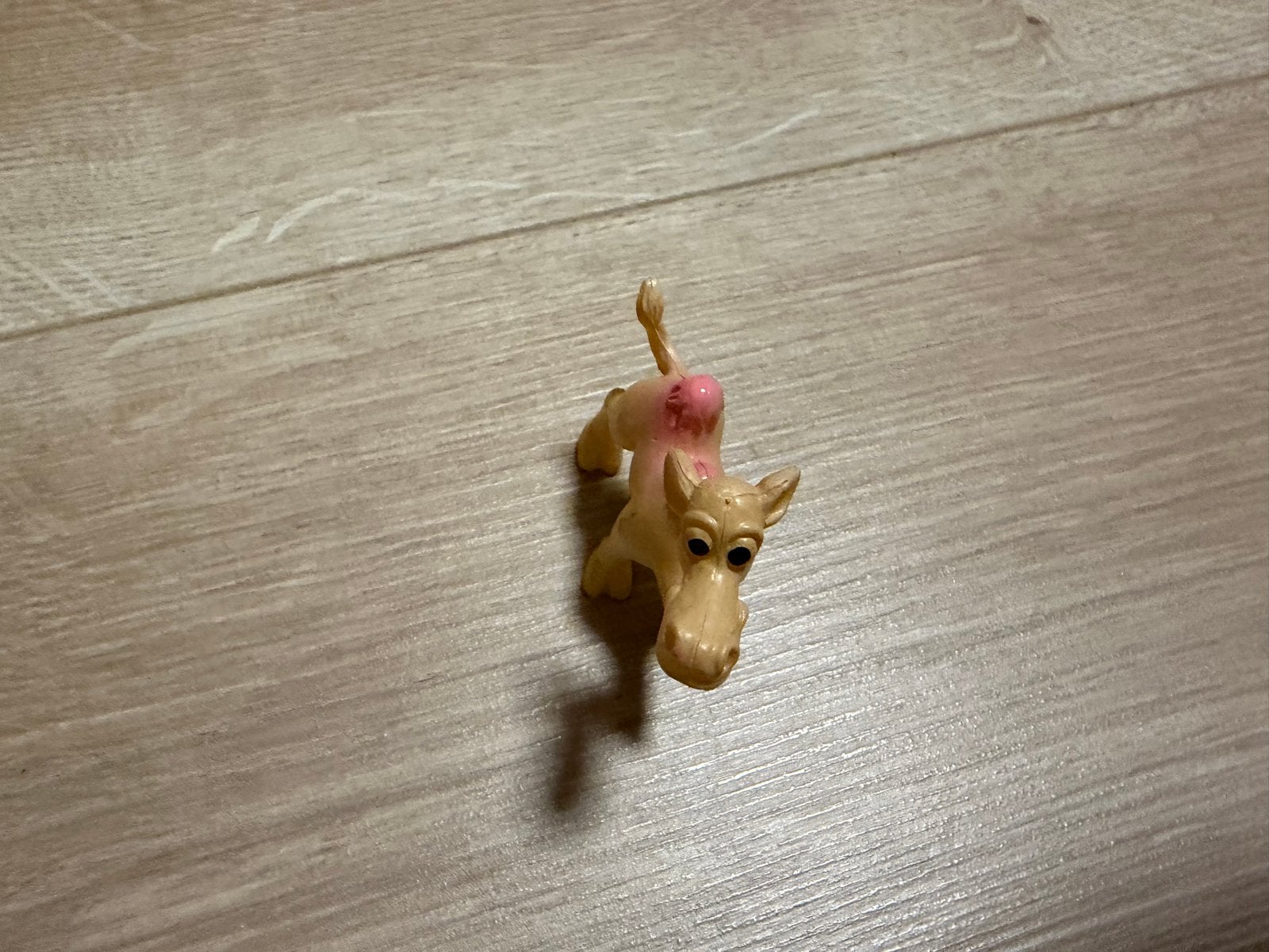 Kleine plastic speelgoed dieren: kameel en paard, Ophalen of Verzenden, Gebruikt