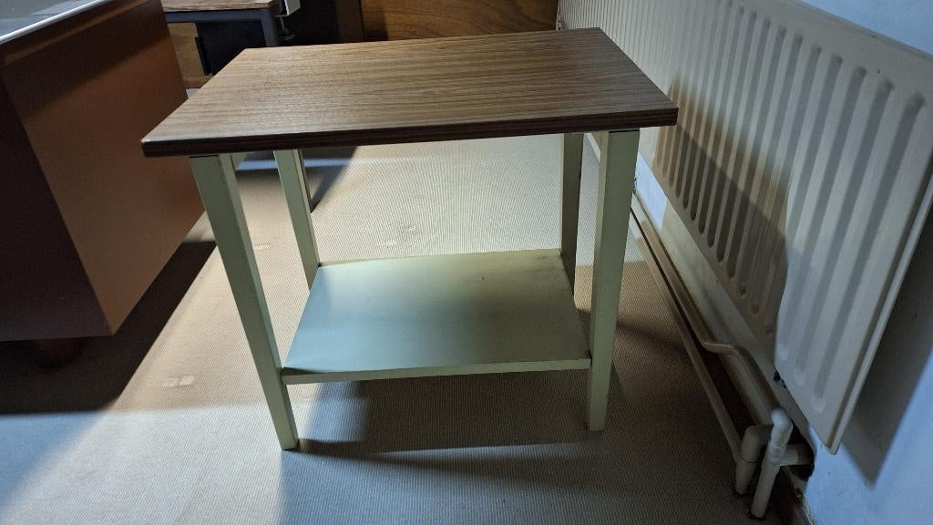bijzettafeltje, Minder dan 55 cm, Gebruikt, Metaal of Aluminium, Gewoon