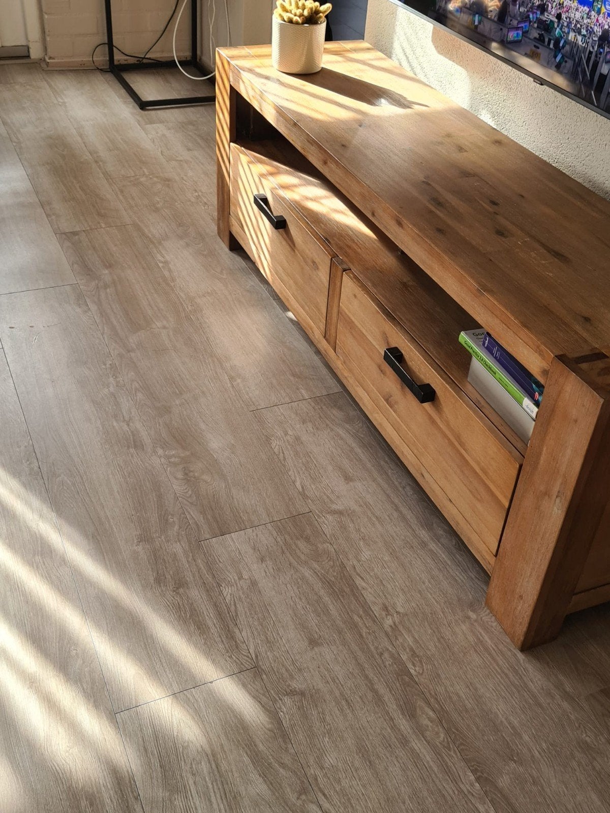 Modern industrieel boomstam tv-meubel – Zo goed als nieuw, Ophalen of Verzenden, Zo goed als nieuw, 25 tot 50 cm, Minder dan 100 cm