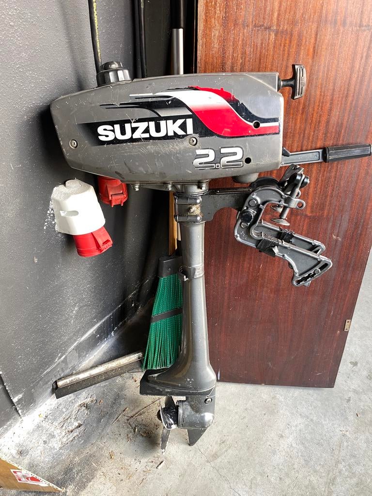 Zuzuki 2.2pk buitenboordmotor, Ophalen of Verzenden, Benzinemotor, 1800 rpm of meer
