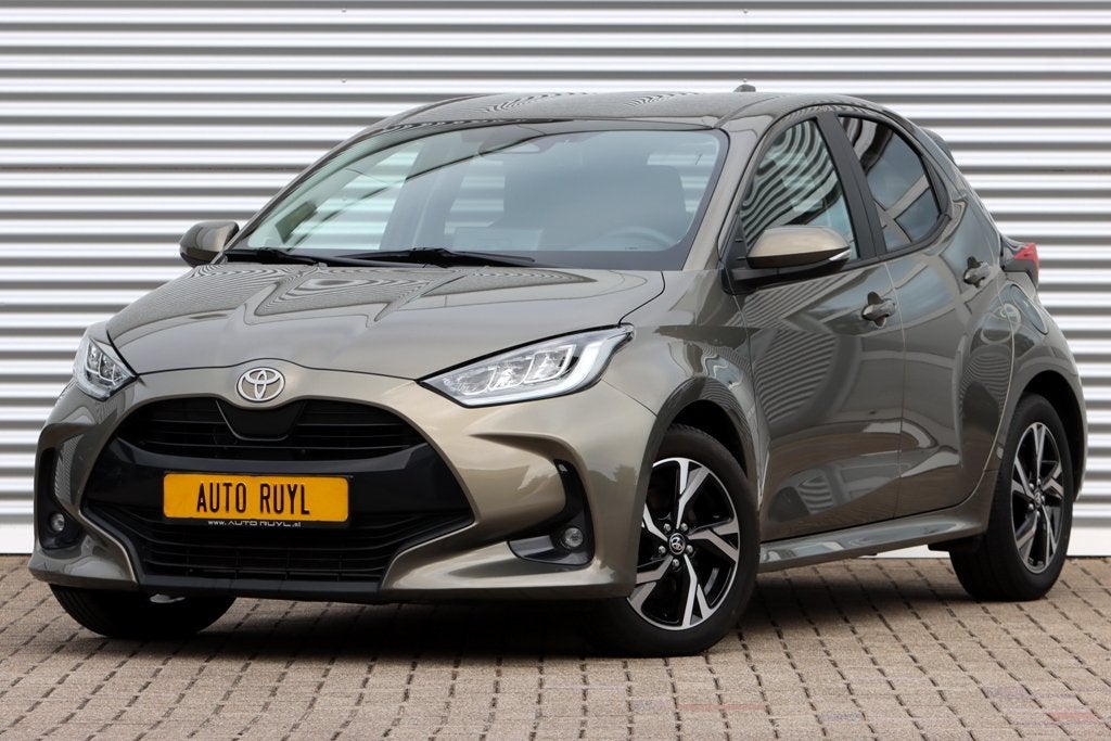 Toyota Yaris 1.5 Hybrid 115 Dynamic Navi / Carplay, Auto's, Dealer onderhouden, Stof, Gebruikt, Zwart