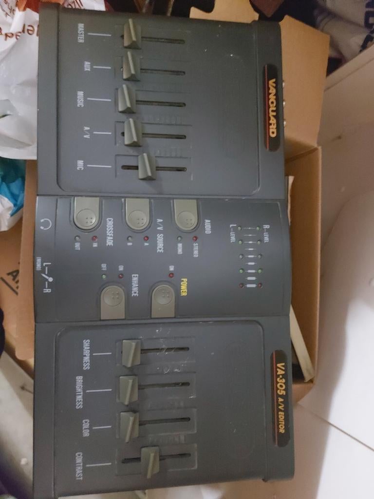 Vanguard VA-305 A/V Editor - Video en Audio Mixer, Audio, Tv en Foto, Professionele Audio-, Tv- en Video-apparatuur, Ophalen, Gebruikt