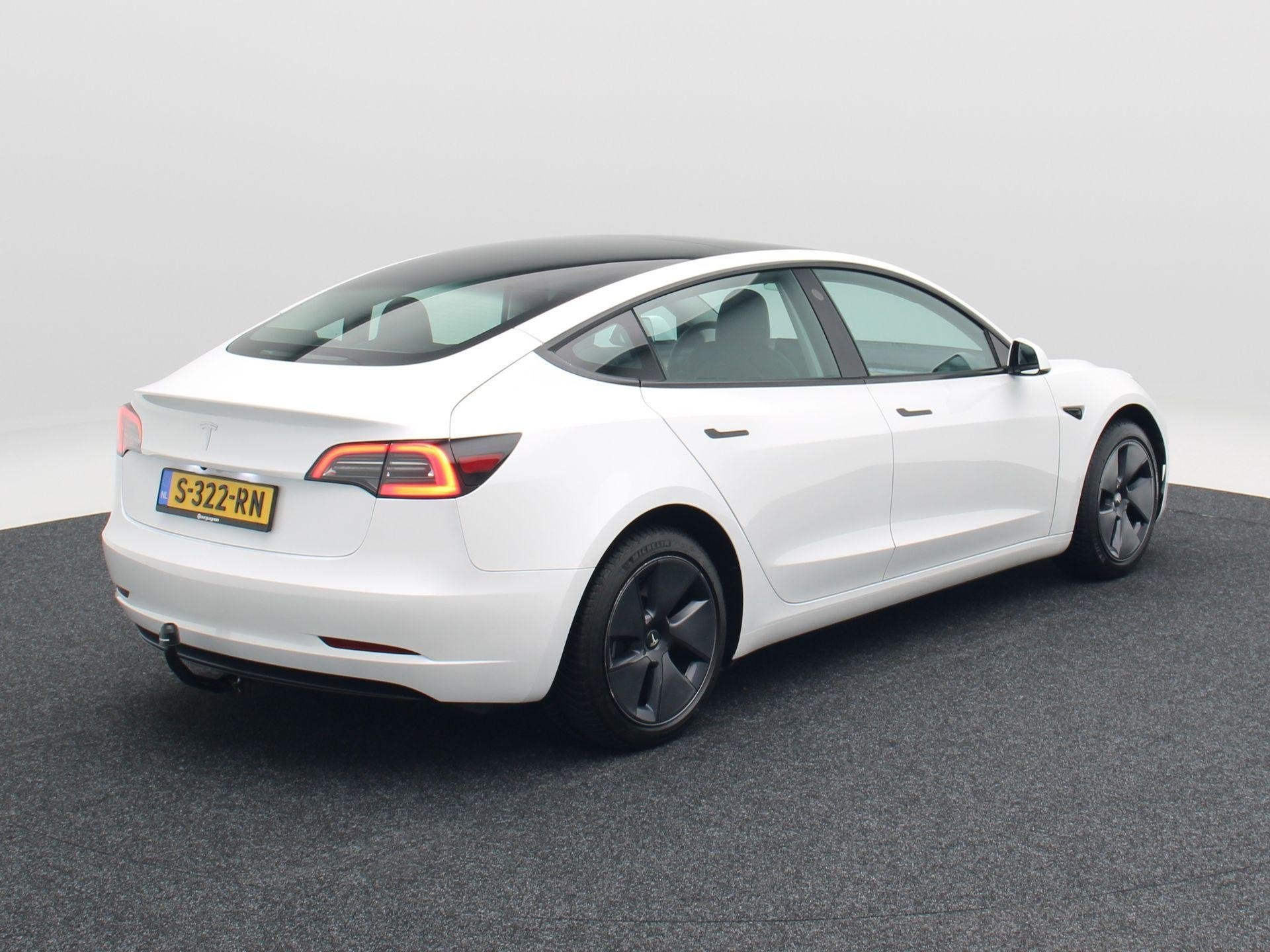 Tesla Model 3 Standard RWD Plus 60 kWh 238 Pk | Stoel/Stuurv, Auto's, Automaat, Gebruikt, Wit, Origineel Nederlands