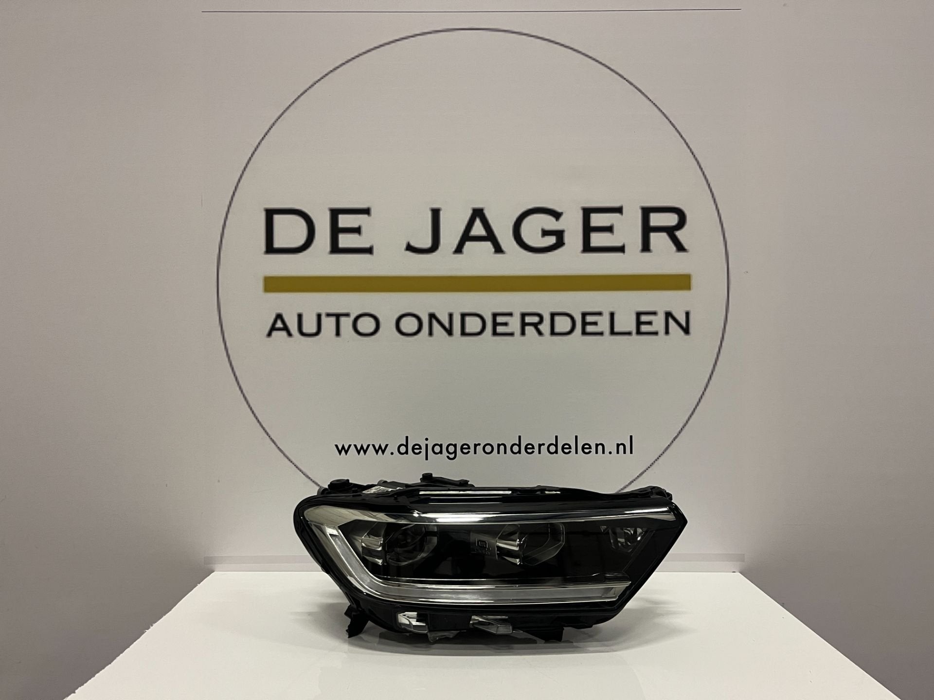VW T ROC T-ROC FACELIFT VOL LED KOPLAMP RECHTS 2GA941036AD, Gebruikt, Volkswagen, Volkswagen AG, Berliner Ring 2
38440  Wolfsburg, DE