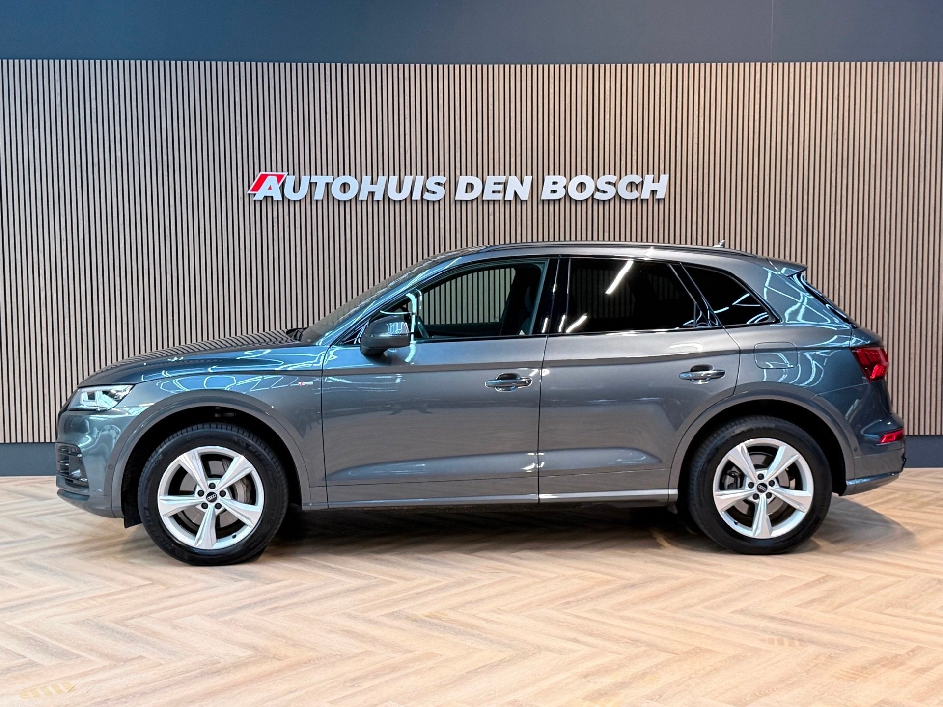 Audi Q5 50 TFSI e Quattro S Line |Matrix|ACC|Trekhaak|Keyles, Auto's, Automaat, Dealer onderhouden, 4 cilinders, Leder en Stof