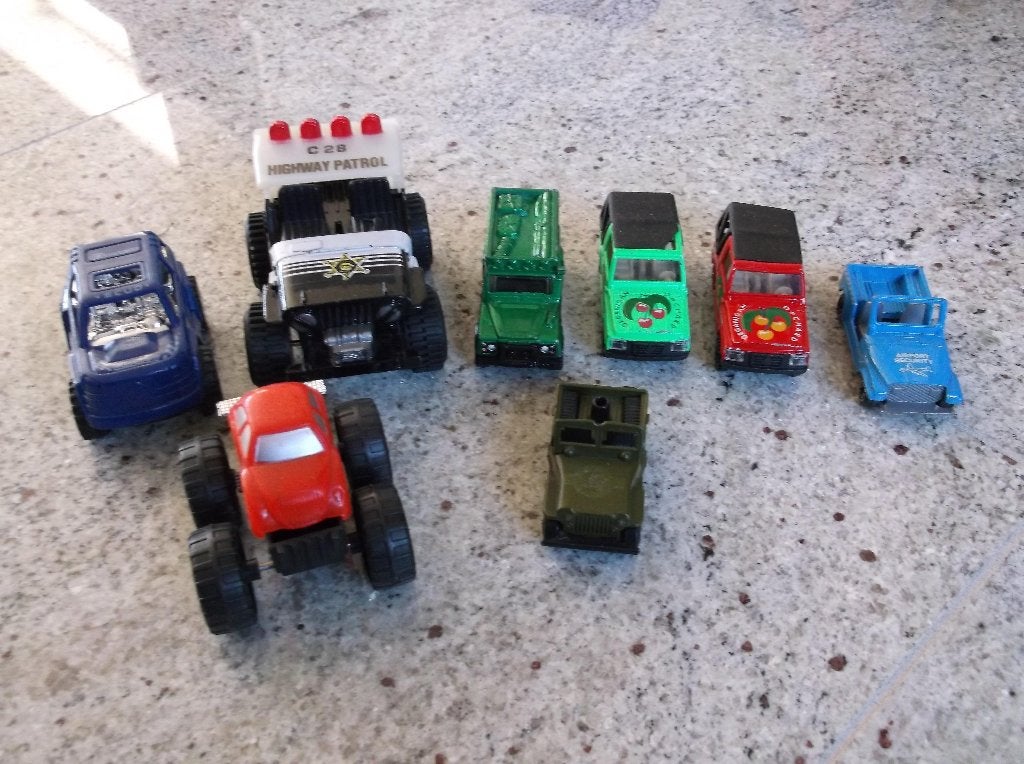 8 speelgoed terreinwagens, Ophalen of Verzenden, Gebruikt