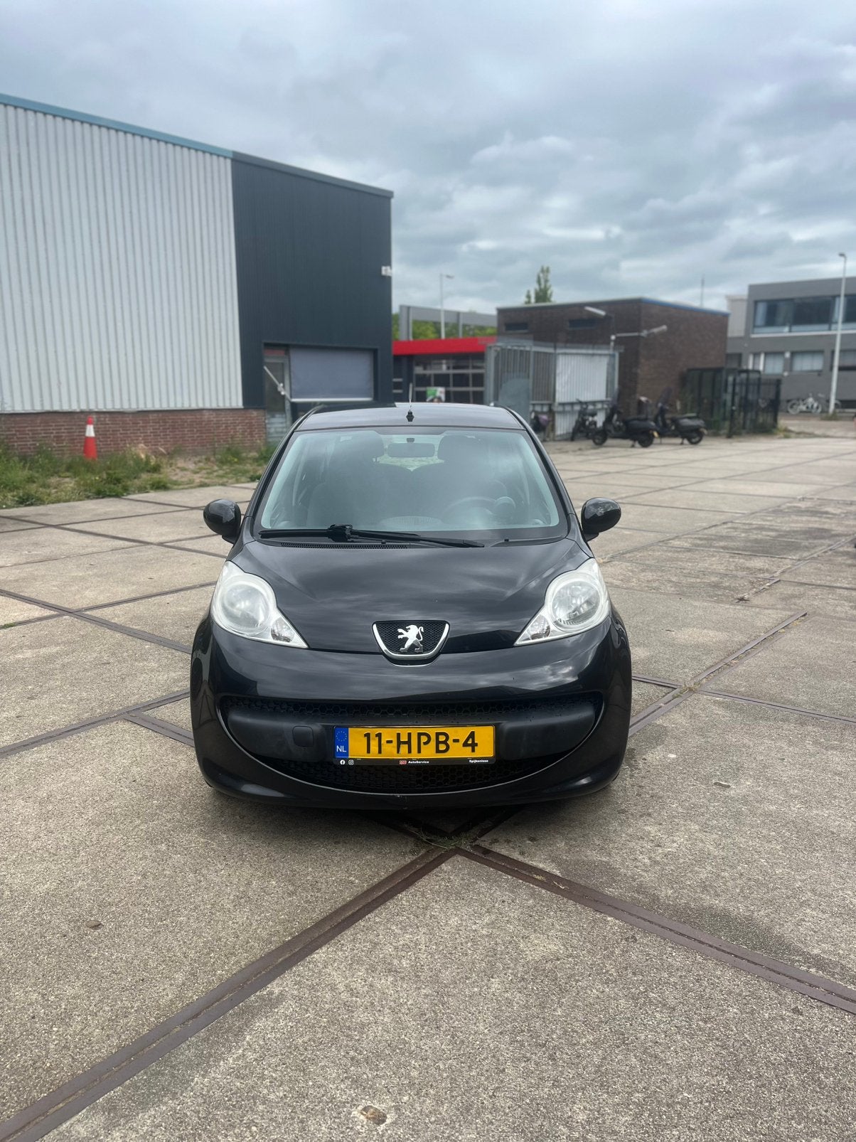 Peugeot 107 1.0 5-Deurs Airco / CarPlay / APK 02-2027, Voorwielaandrijving, 4 stoelen, Origineel Nederlands, Handgeschakeld