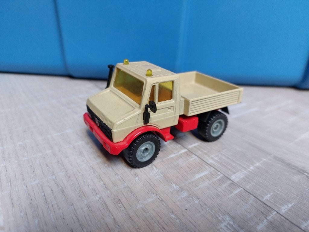 Mercedes UNIMOG U1500 SIKU 1620 1:55, Ophalen of Verzenden, Zo goed als nieuw, Bus of Vrachtwagen, SIKU