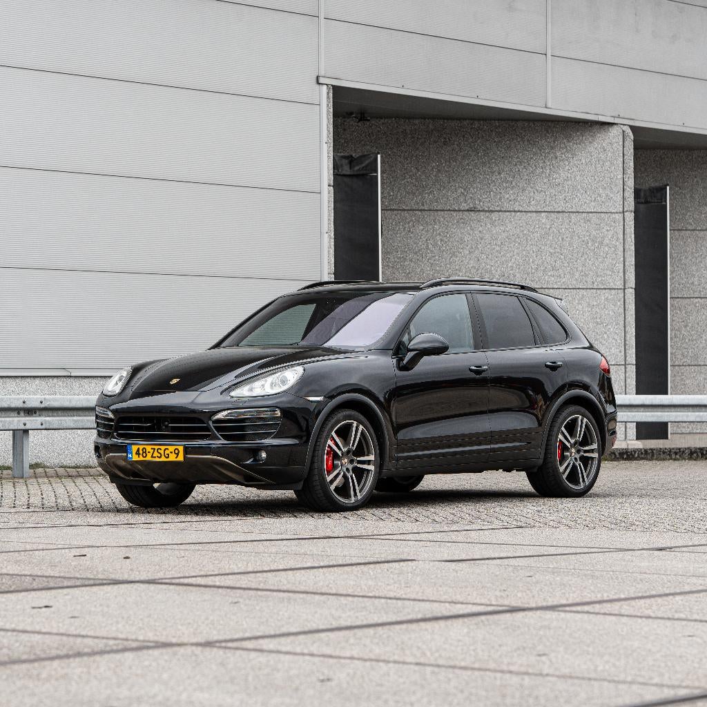Porsche Cayenne 4.8 S Tiptronic S 2011 Zwart, Auto's, Automaat, Cayenne, 138 €/maand, Zwart