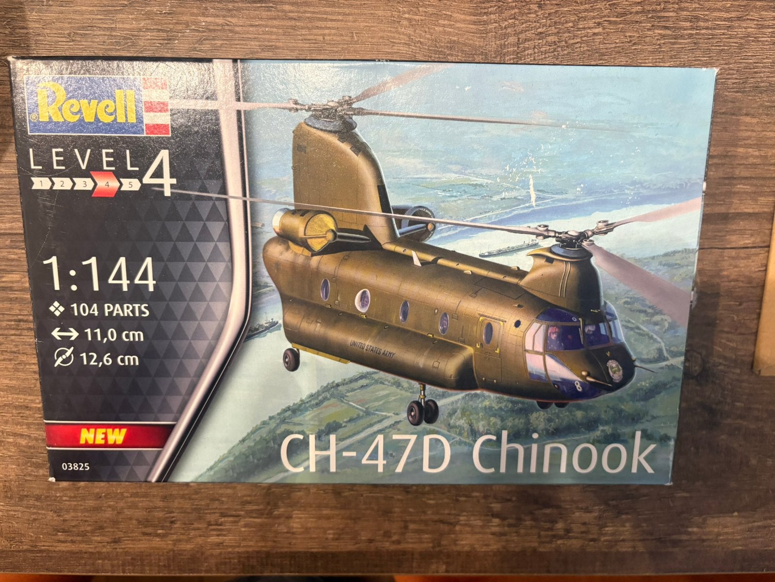 Revell 1:144 ch-47d chinook model, Ophalen of Verzenden, Zo goed als nieuw, 1:72 tot 1:144, Revell