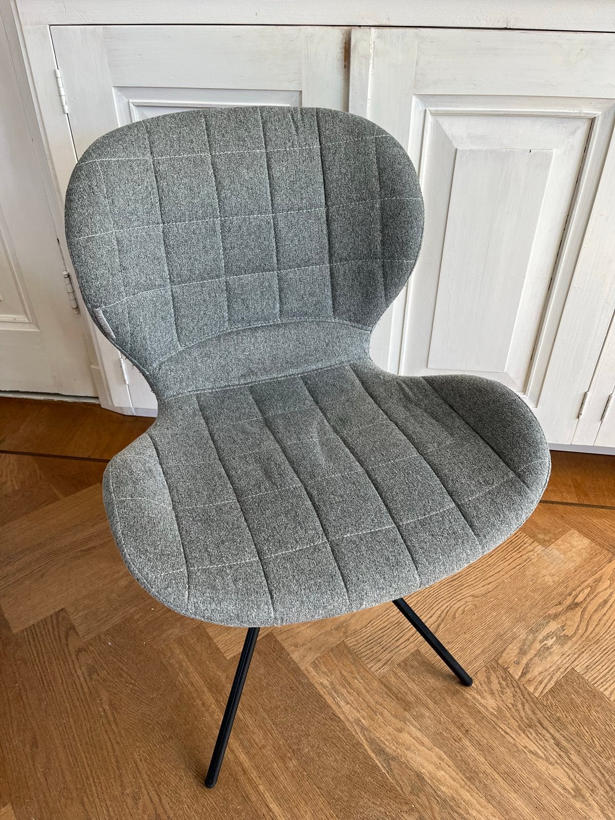 Zuiver OMG stoel - Grijs, TEAB, Huis en Inrichting, Stoelen, Ophalen, Gebruikt, Eén, Stof